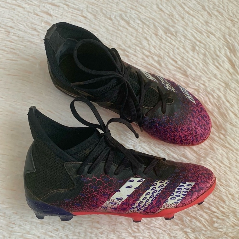 Adidas Predator Freak Soccer Cleats•Size 2.5